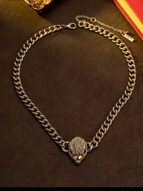 Kurt Geiger gold-Tone Pavé Animal Head Pendant Chain Necklace
